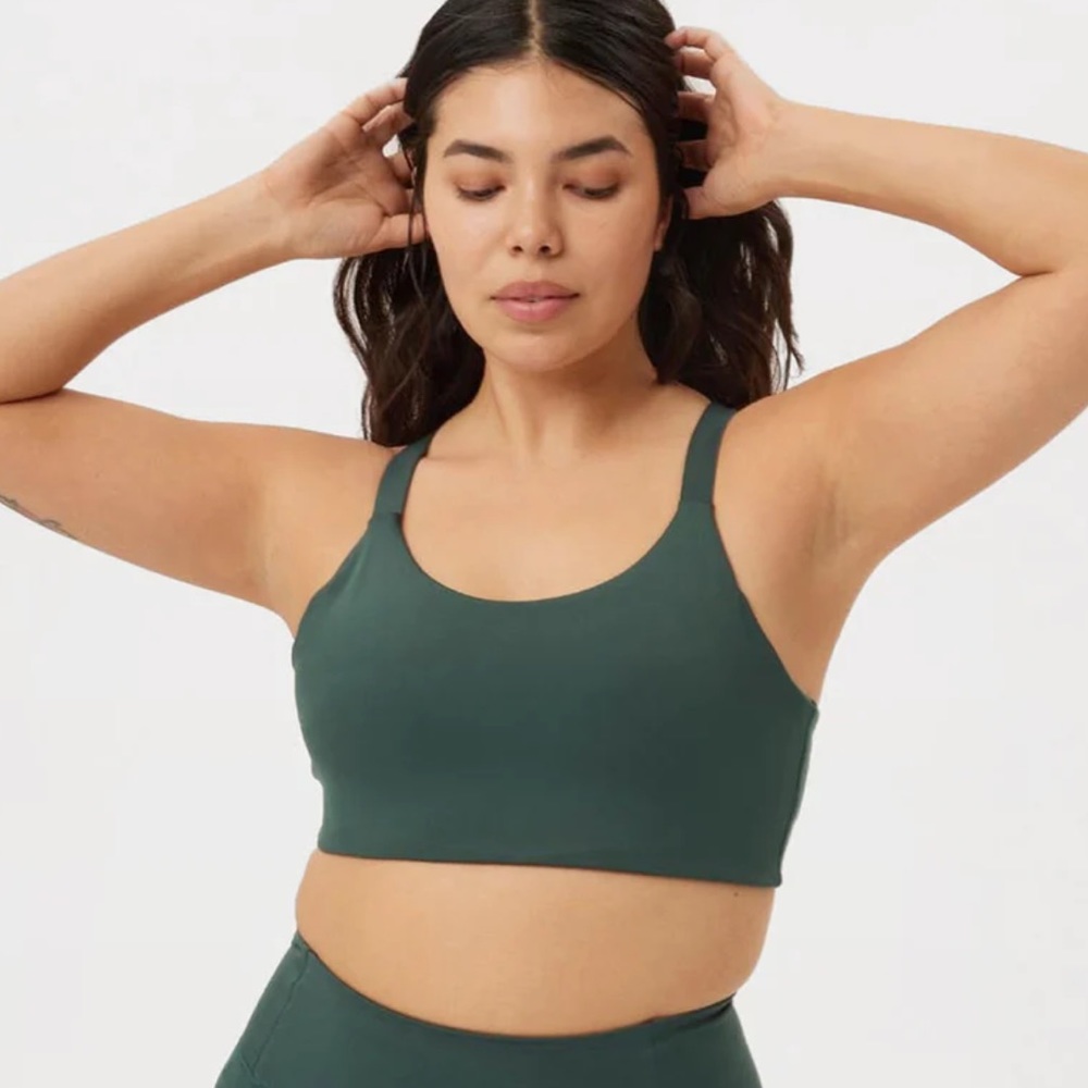 Girlfriend Collective Moss Lou V-Back Bra - Medium - Green